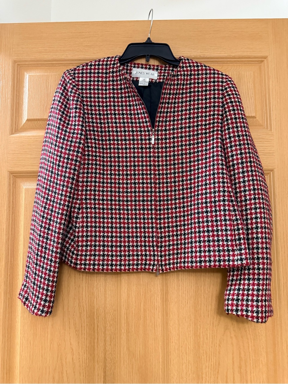 Jones Wear Red, Black & White Houndstooth Zip Jacket size 10